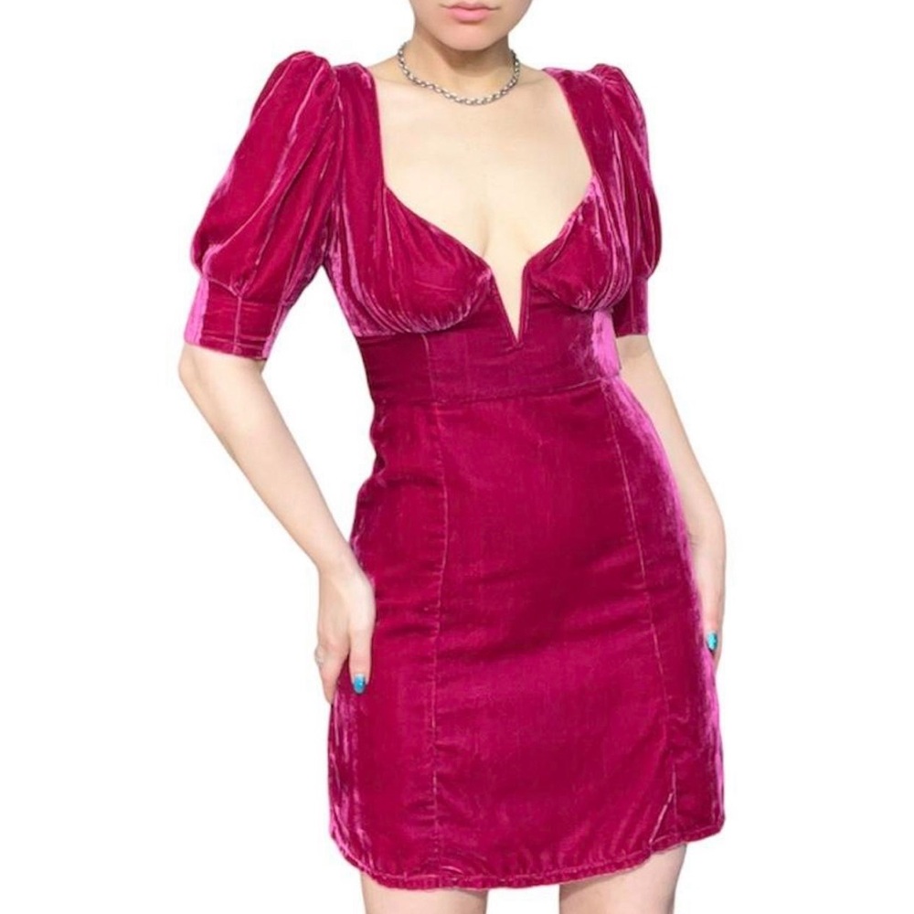 Forever 21 Womens Velvet Puff Sleeve Dress